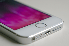 В iPhone обнаружена уязвимость со звонками на платные номера