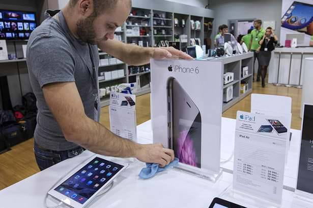 Онлайн-магазин Apple Store в России закрылся для обновления цен
