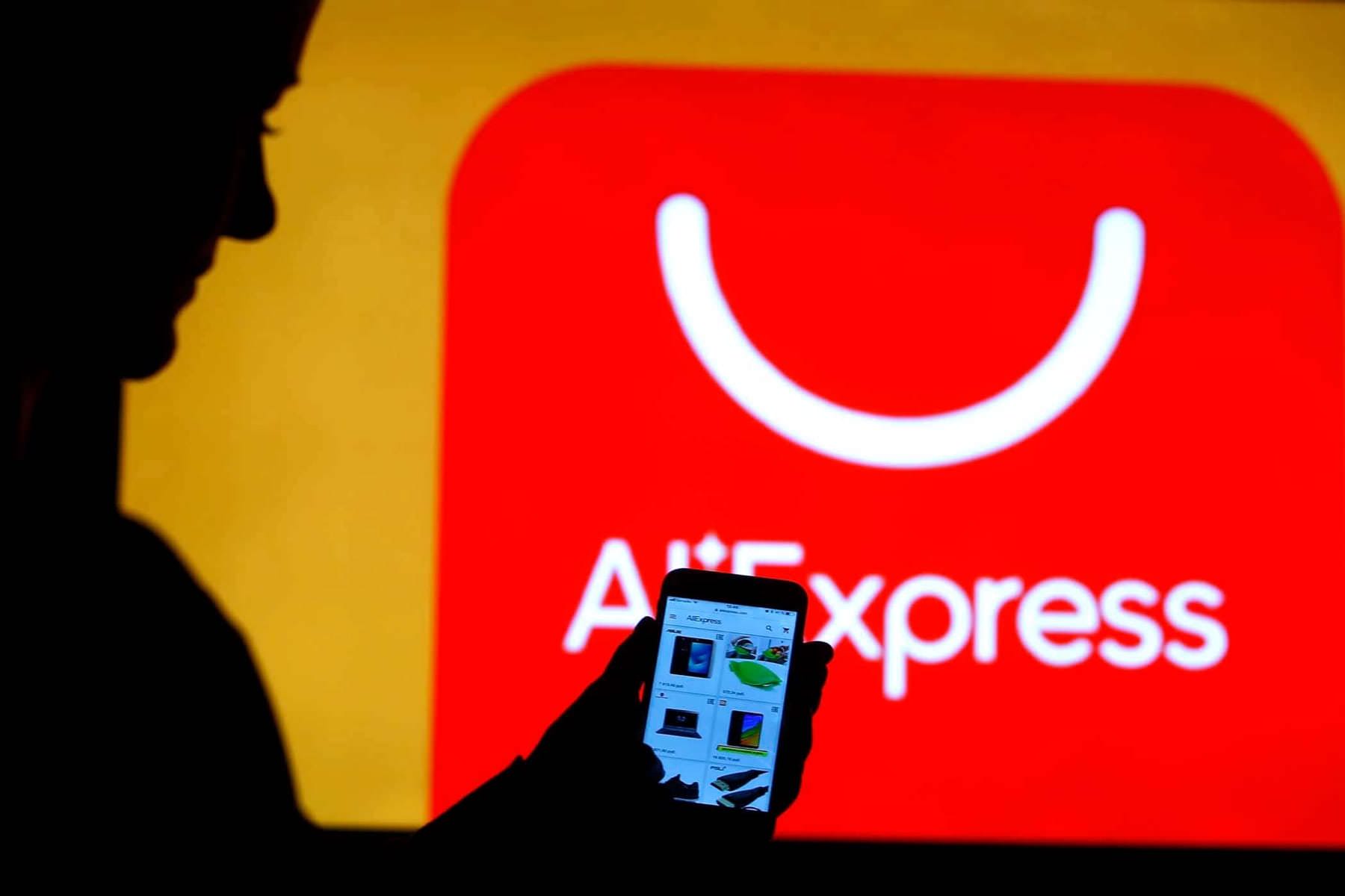 AliExpress зафиксировал курс доллара для покупателей. Он не меняется уже много дней