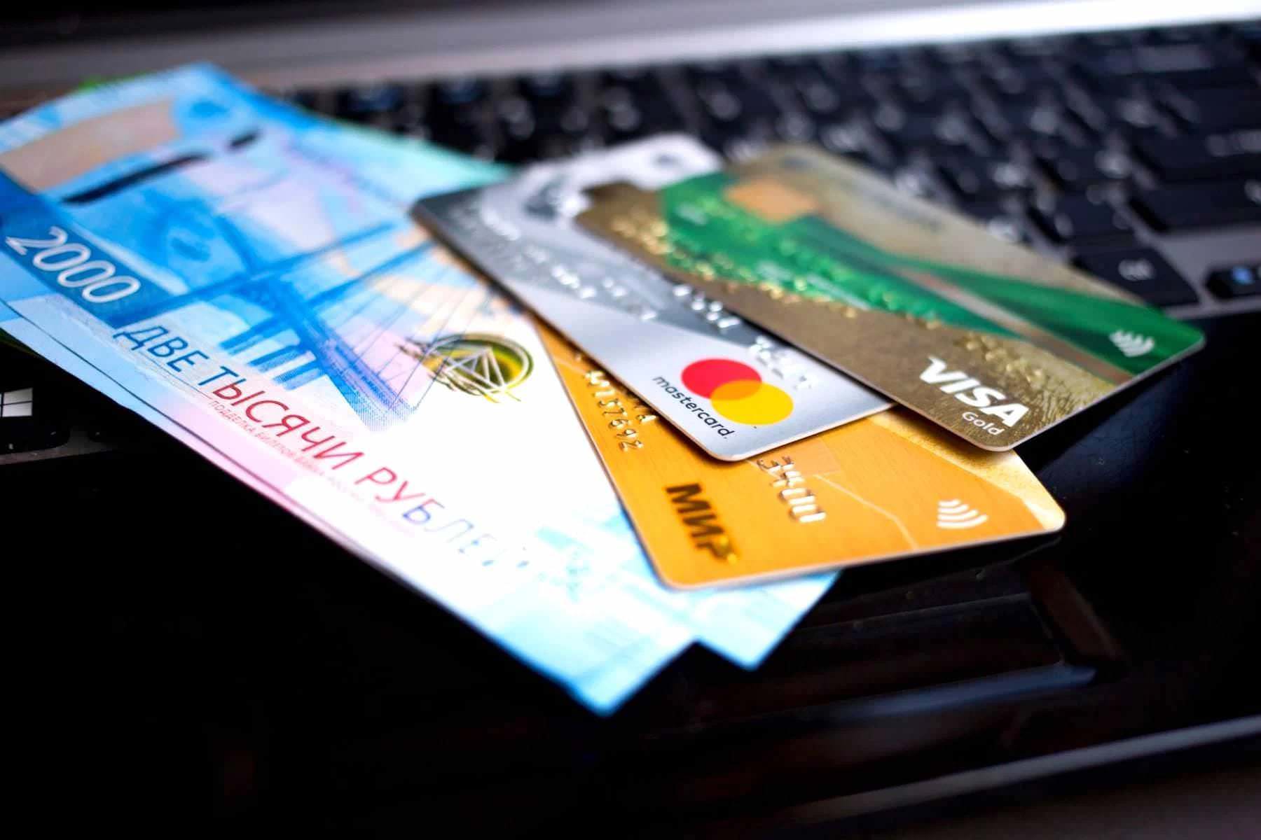 «Сбербанк» подготовил сюрприз для всех, у кого есть банковская карта «Мир»