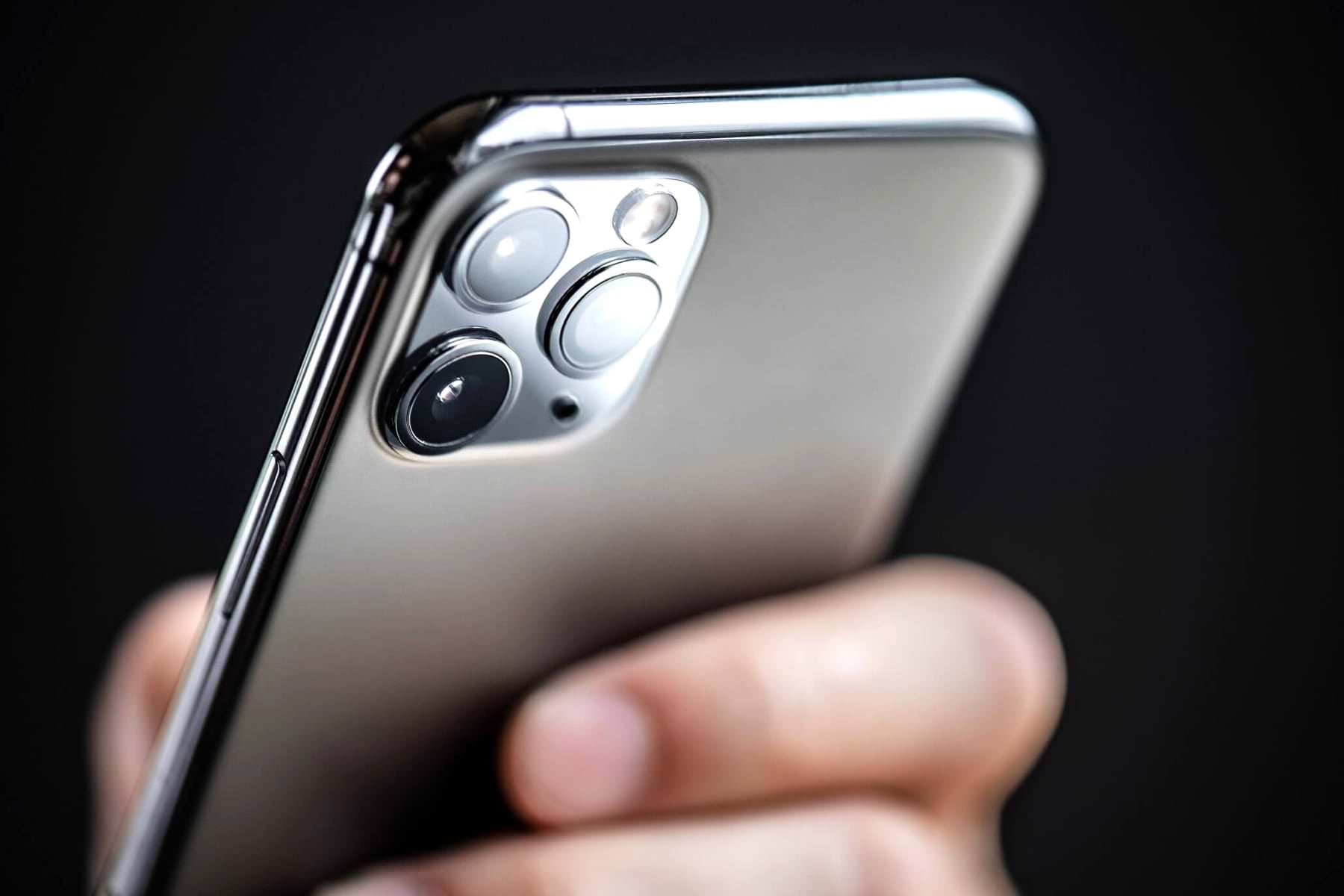 Apple заблокирует все смартфоны iPhone, которые используются в России