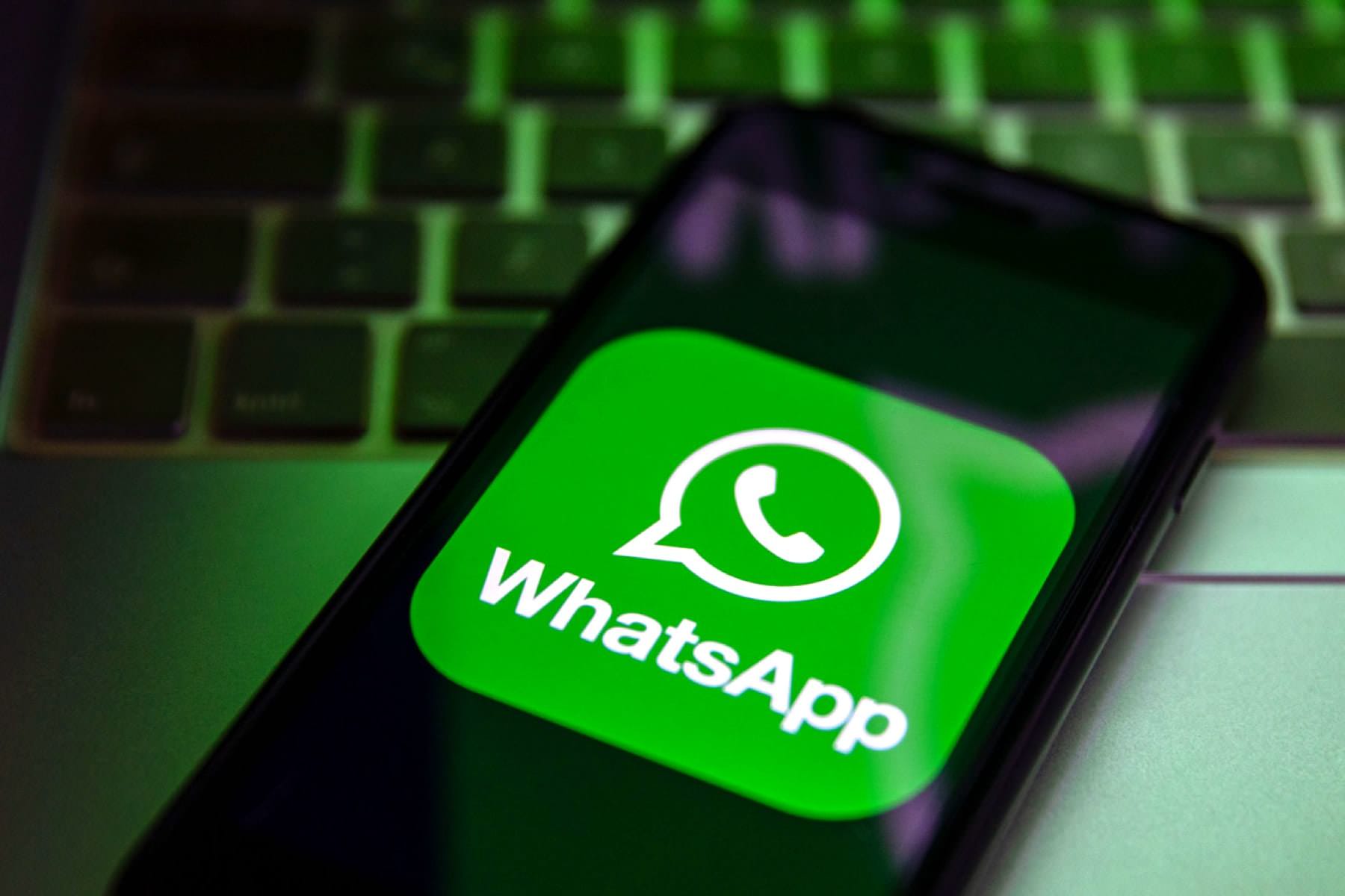 С 1 мая. Российских пользователей WhatsApp будут массово штрафовать на 100 000 рублей