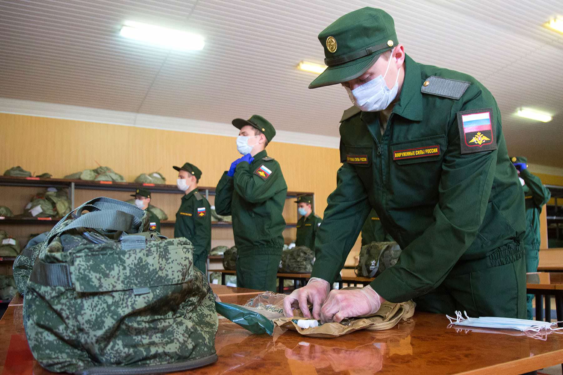 Военкоматы запретят мужчинам выезжать из России, и аннулируют водительские права
