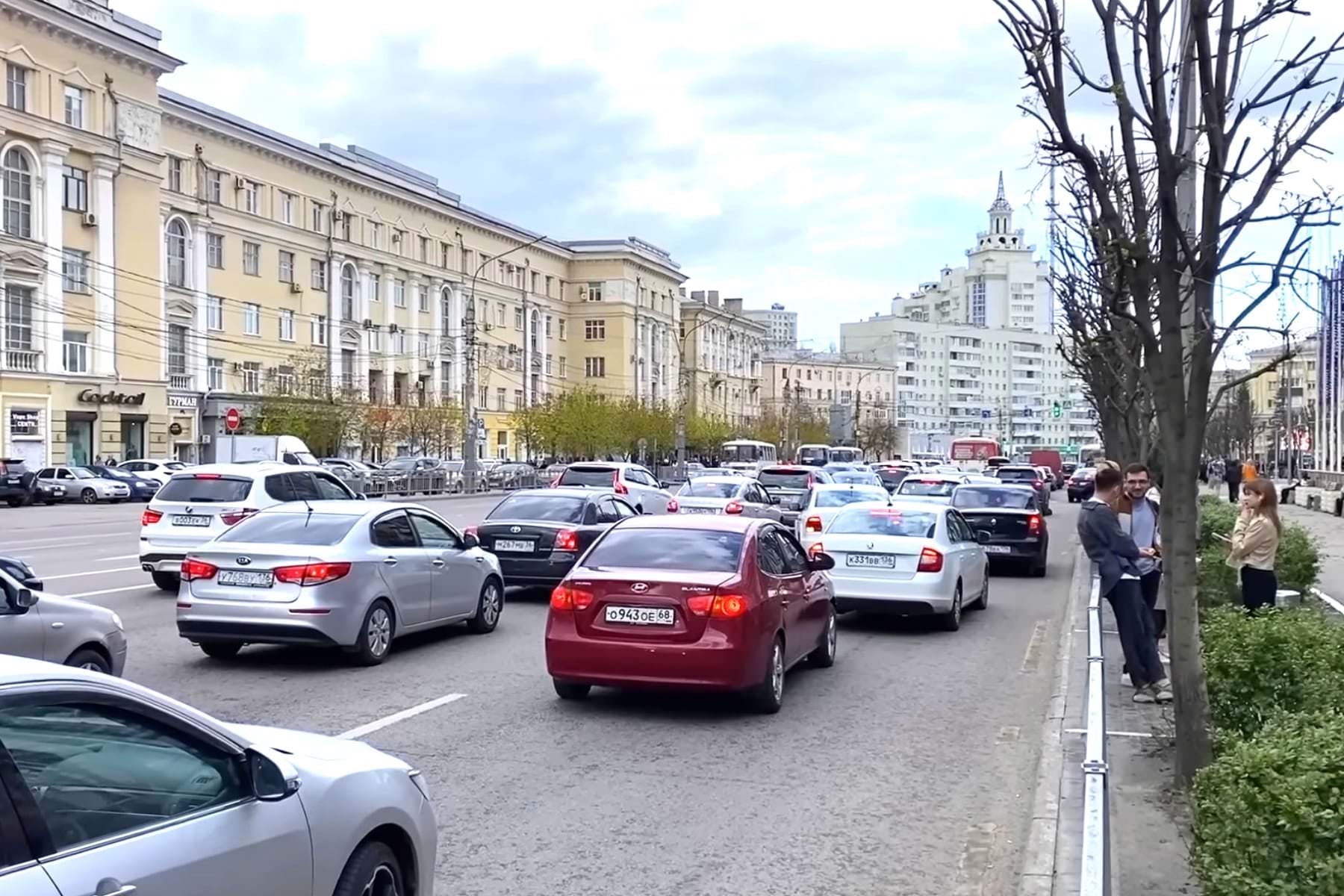 С 20 мая. Водителей автомобилей будут массово штрафовать на 5 000 рублей за парковку в городах