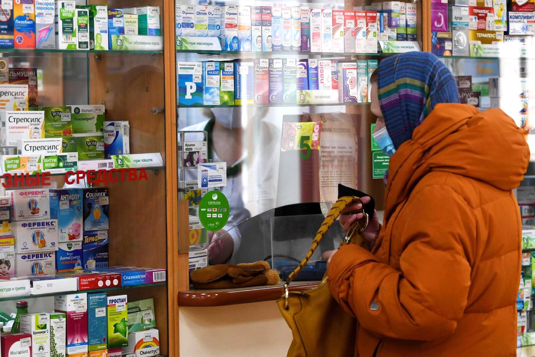 Взлетят до безумного уровня. Россиян ждет крайне неприятный сюрприз с ценами на лекарства