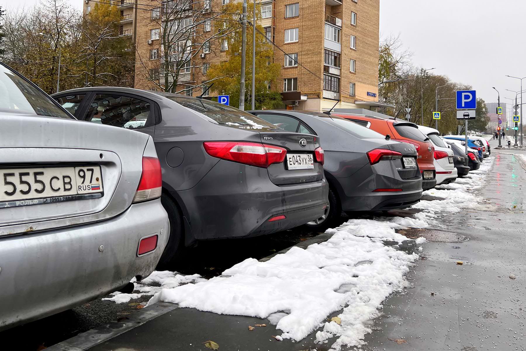 С 14 ноября. Водителей автомобилей начнут массово штрафовать на 5 000 рублей за парковку во дворе