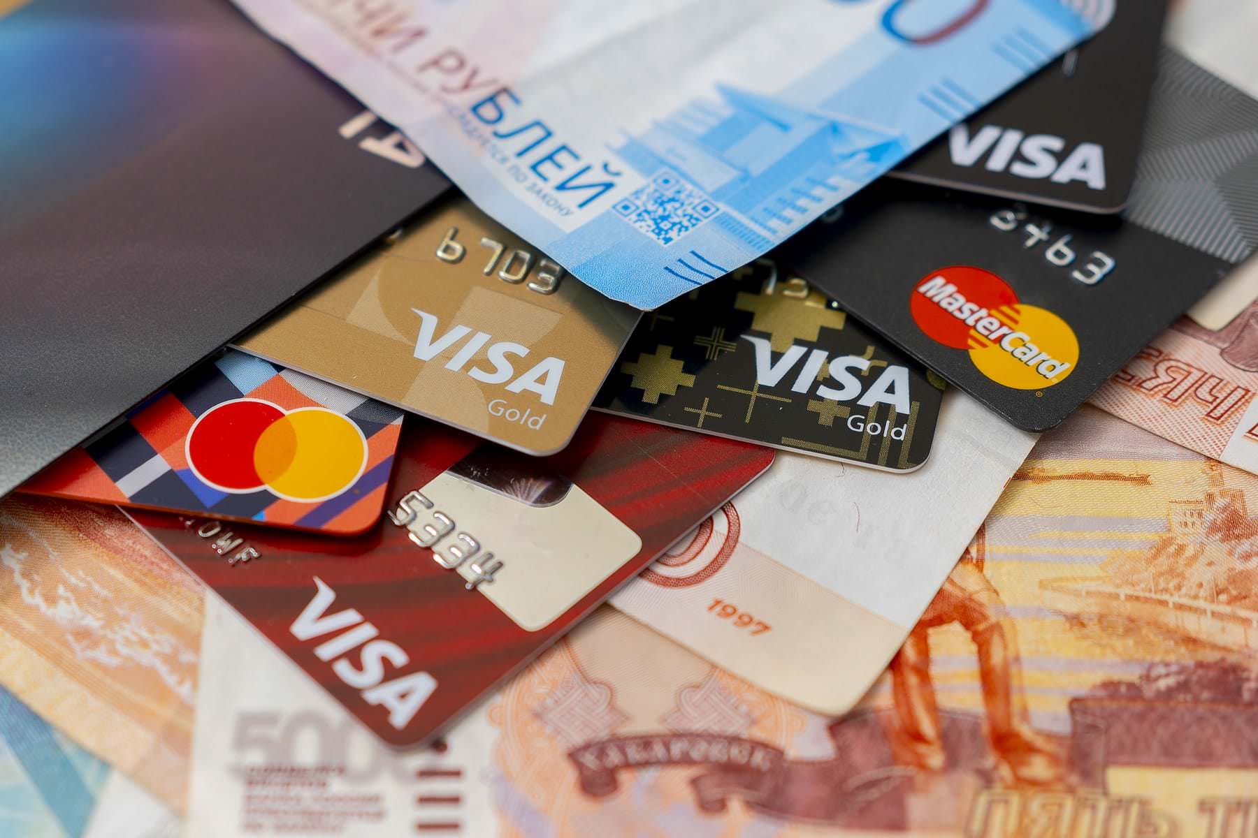 Выпустить зарубежную банковскую карту Visa или MasterCard станет невозможно с 1 января