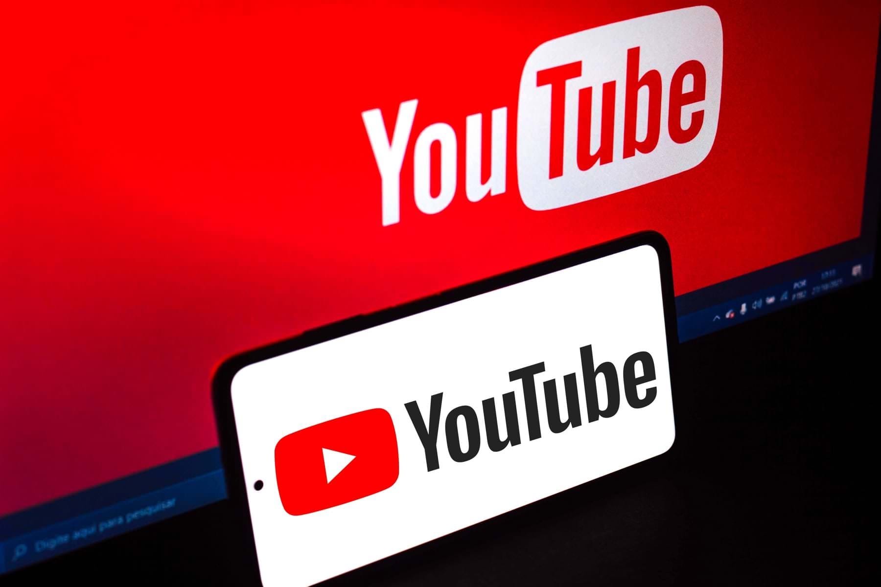 Вместо блокировки. С 1 января пользоваться YouTube в России придется по-новому